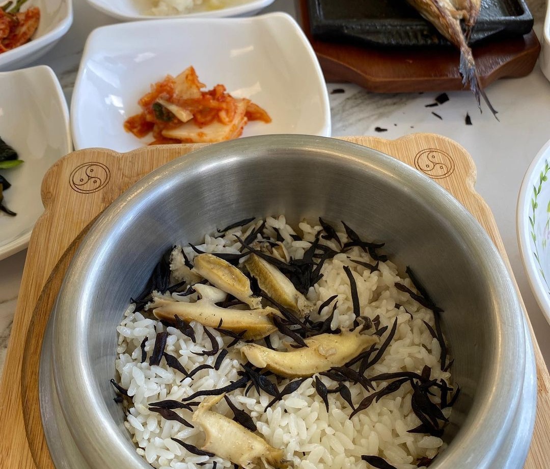 출처 : 꽃피는전복식당2 인스타그램 검색 결과