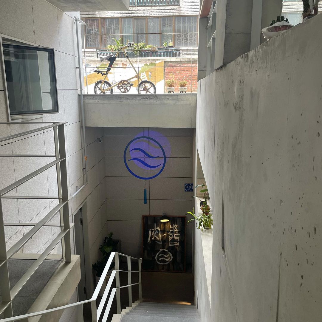 place_img