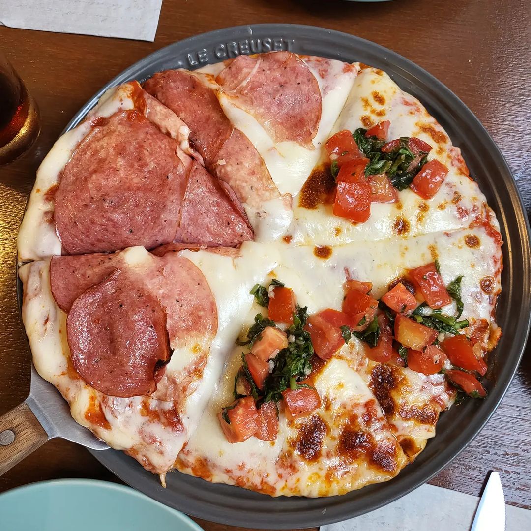 출처 : 피자 파티 투나잇 인스타그램 검색 결과