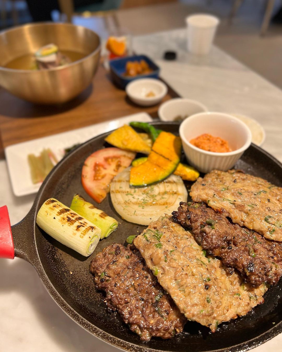 출처 : 담양앞집 떡갈비국수전문점 인스타그램 검색 결과