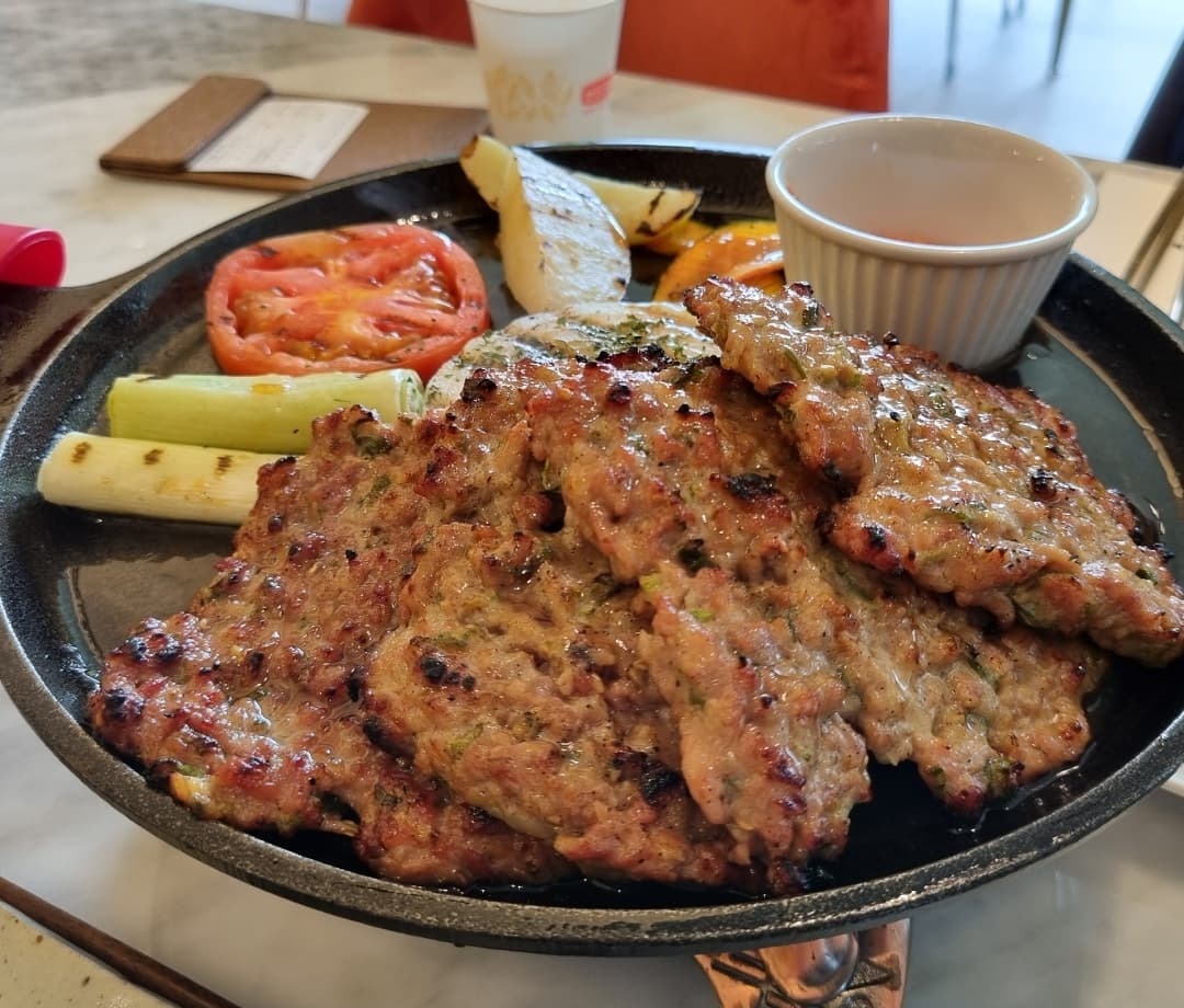 출처 : 담양앞집 떡갈비국수전문점 인스타그램 검색 결과