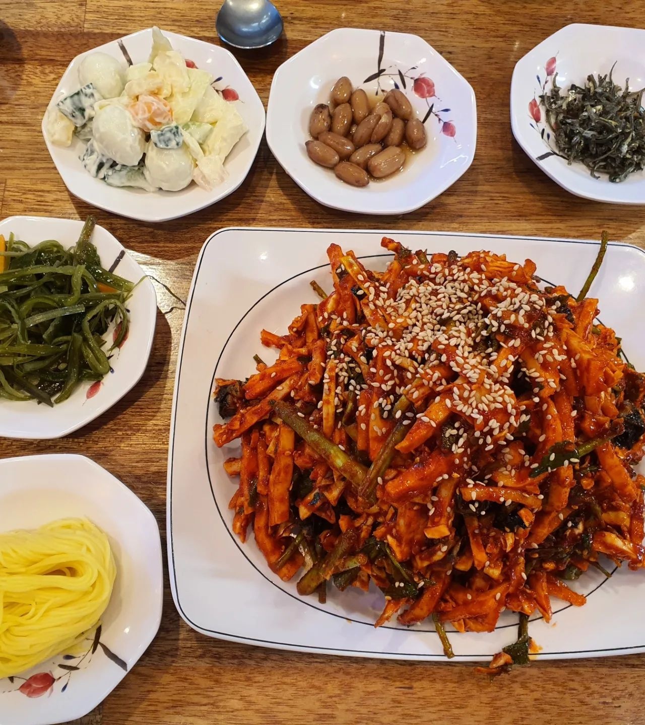 출처 : 의성 무침회(내당동) 인스타그램 검색 결과