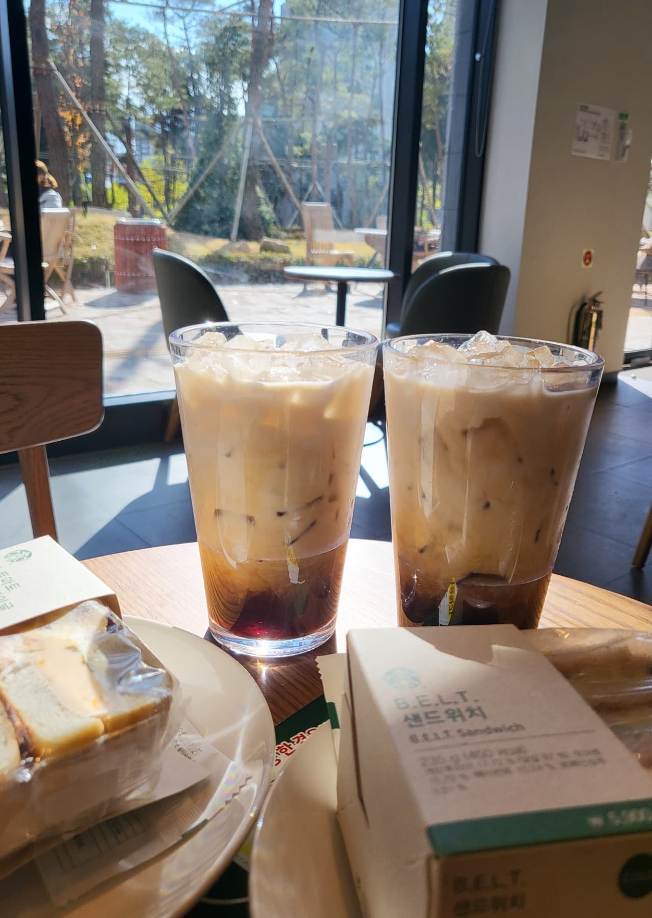 출처 : 스타벅스 파라스파라서울점 인스타그램 검색 결과