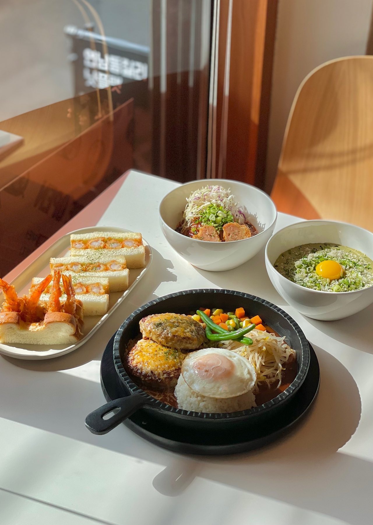 출처 : 카츠만개 연남 인스타그램 검색 결과