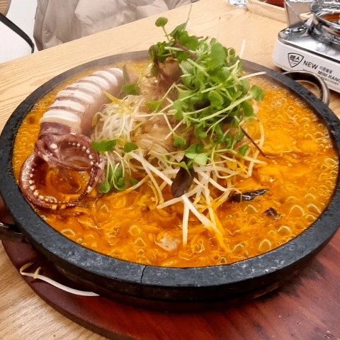 출처 : 팔공산돌짬뽕 인스타그램 검색 결과