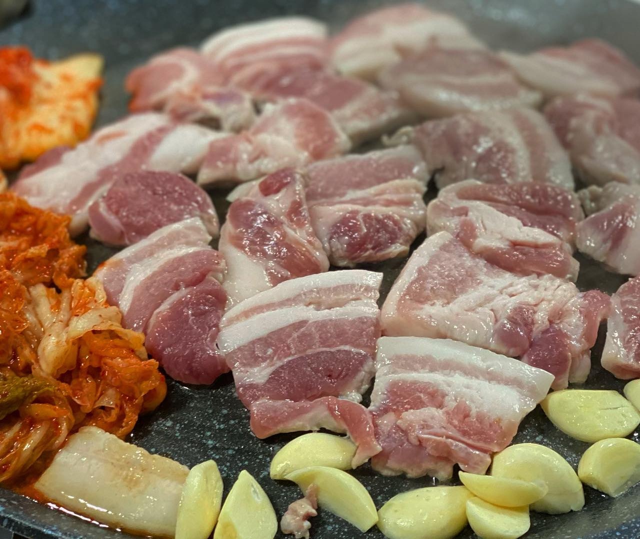 출처 : 행복한식당 인스타그램 검색 결과