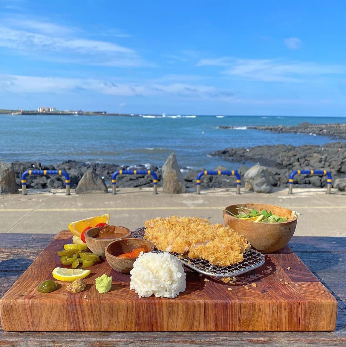 출처 : 온오프 인스타그램 검색 결과