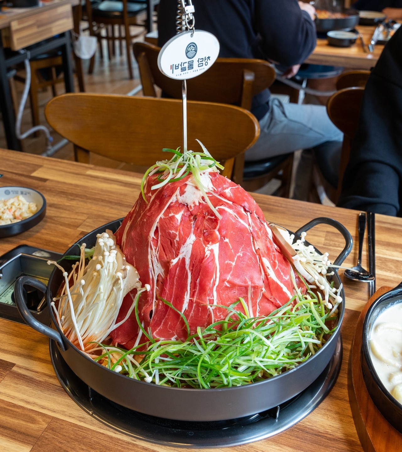 출처 : 청담물갈비 부천중동점 인스타그램 검색 결과