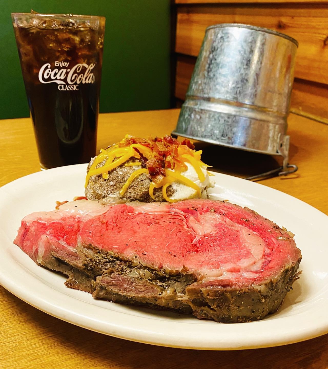 출처 : 텍사스로드하우스 현대백화점 울산점 인스타그램 검색 결과