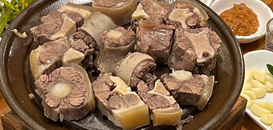 원조꼬리곰집