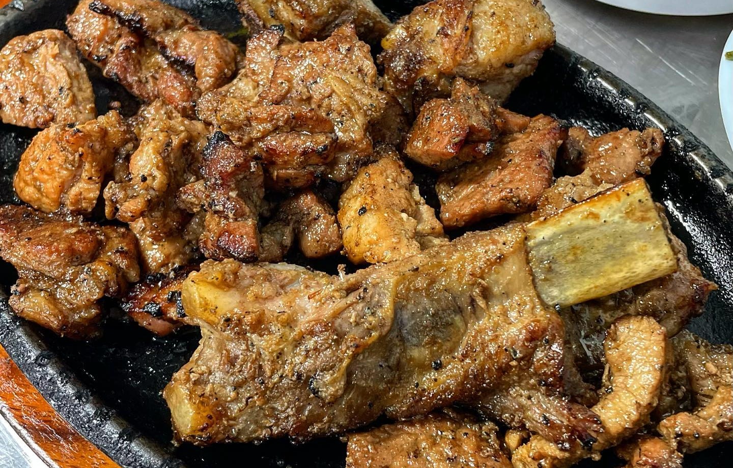 출처 : 경동연탄돼지갈비 인스타그램 검색 결과