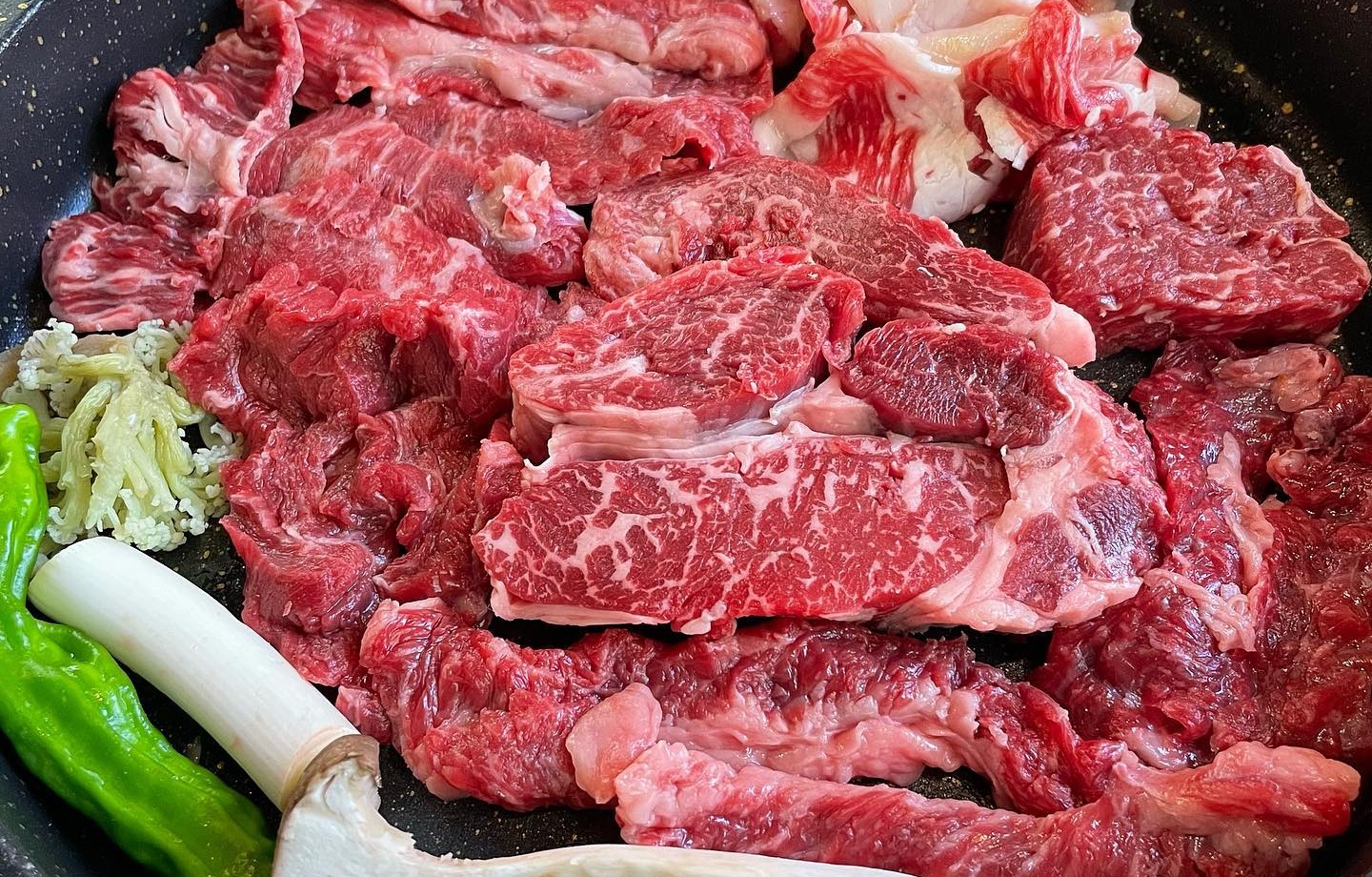 출처 : 순정한우정육식당 논현점 인스타그램 검색 결과