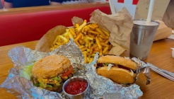 파이브가이즈 매장 이미지