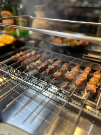 쎄쎄 양갈비양다리 본점 , 서울특별시 강남구 논현로 647 힐탑관광호텔