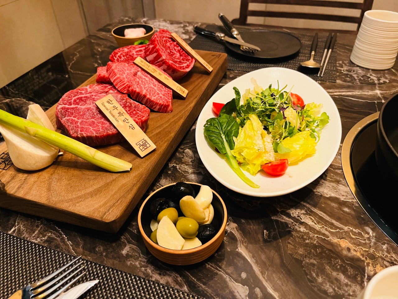 출처 : 고청담 용산점 인스타그램 검색 결과