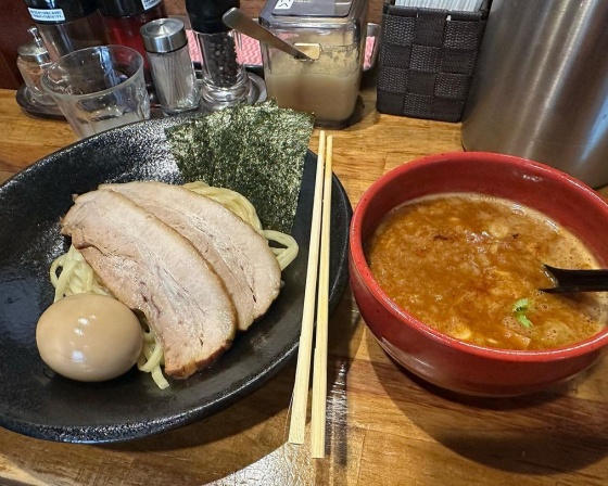 츠게멘 스즈메(Tsukemen Suzume) , 2 Chome-11-11 Nishishinsaibashi, Chuo Ward, Osaka