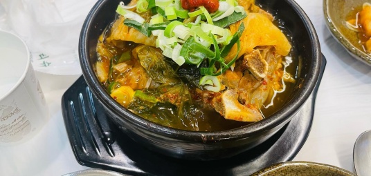충실옥 뼈해장국 첫마을