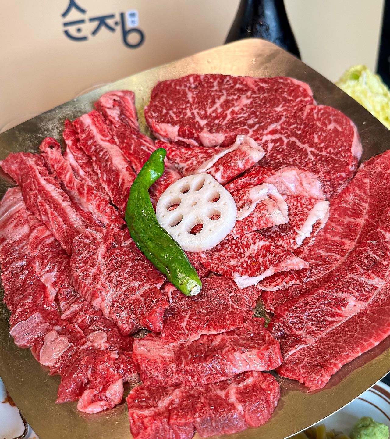 출처 : 순정한우정육식당 역삼점 인스타그램 검색 결과