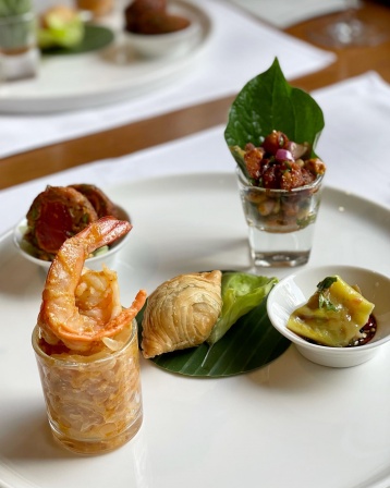 KHAO (Ekkamai)(카오) , 15 Ekkamai 10 Alley, Khwaeng Khlong Tan Nuea, Khlongtun Nua, Bangkok 10110 태국