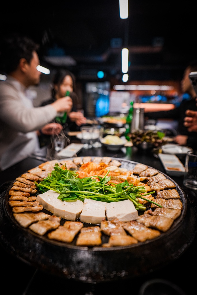 무쇠김치삼겹 명동점 - 서울 강북, 명동 | 맛집검색 식신