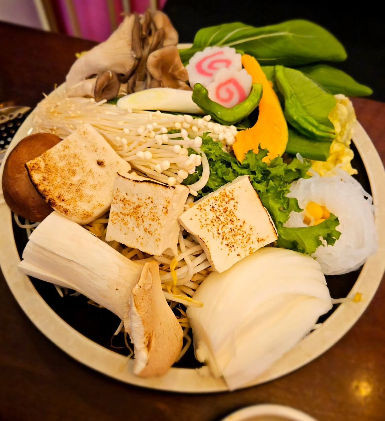 출처 : 옥소반 상암점 인스타그램 검색 결과