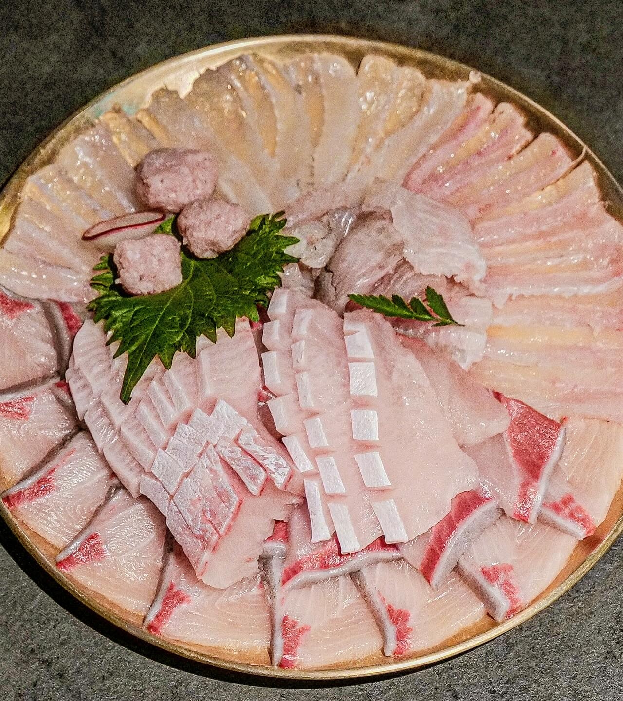 출처 : 더형제 강남점 인스타그램 검색 결과