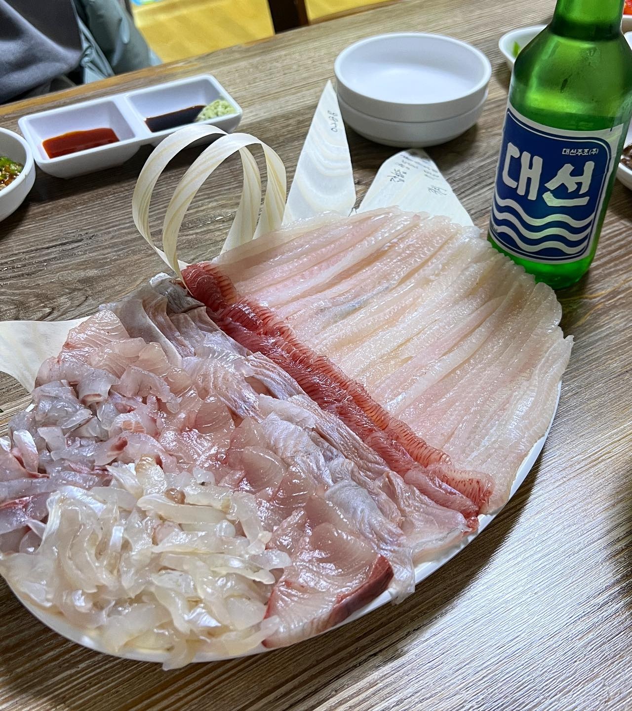 출처 : 새총횟집 인스타그램 검색 결과