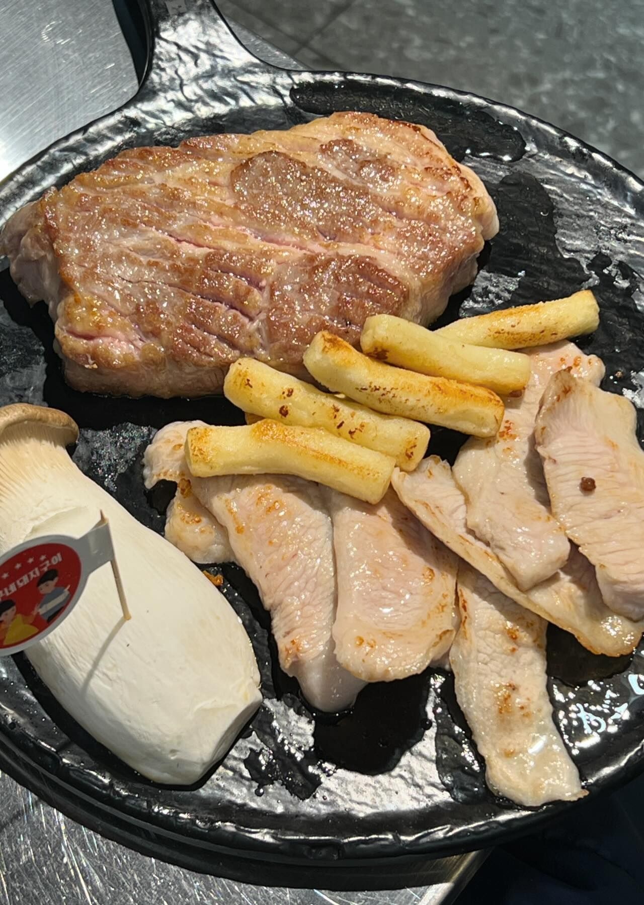 출처 : 상구네돼지구이 월성본점 인스타그램 검색 결과