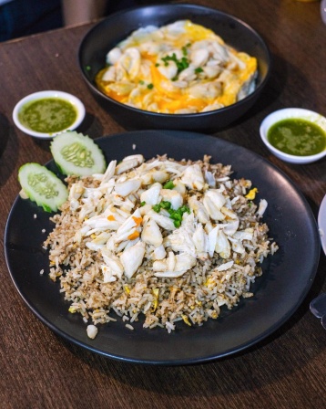 히어하이(Here Hai Restaurant) , 112, 1 Ekkamai Rd, Khwaeng Khlong Tan Nuea, Watthana, Bangkok 10110 태국