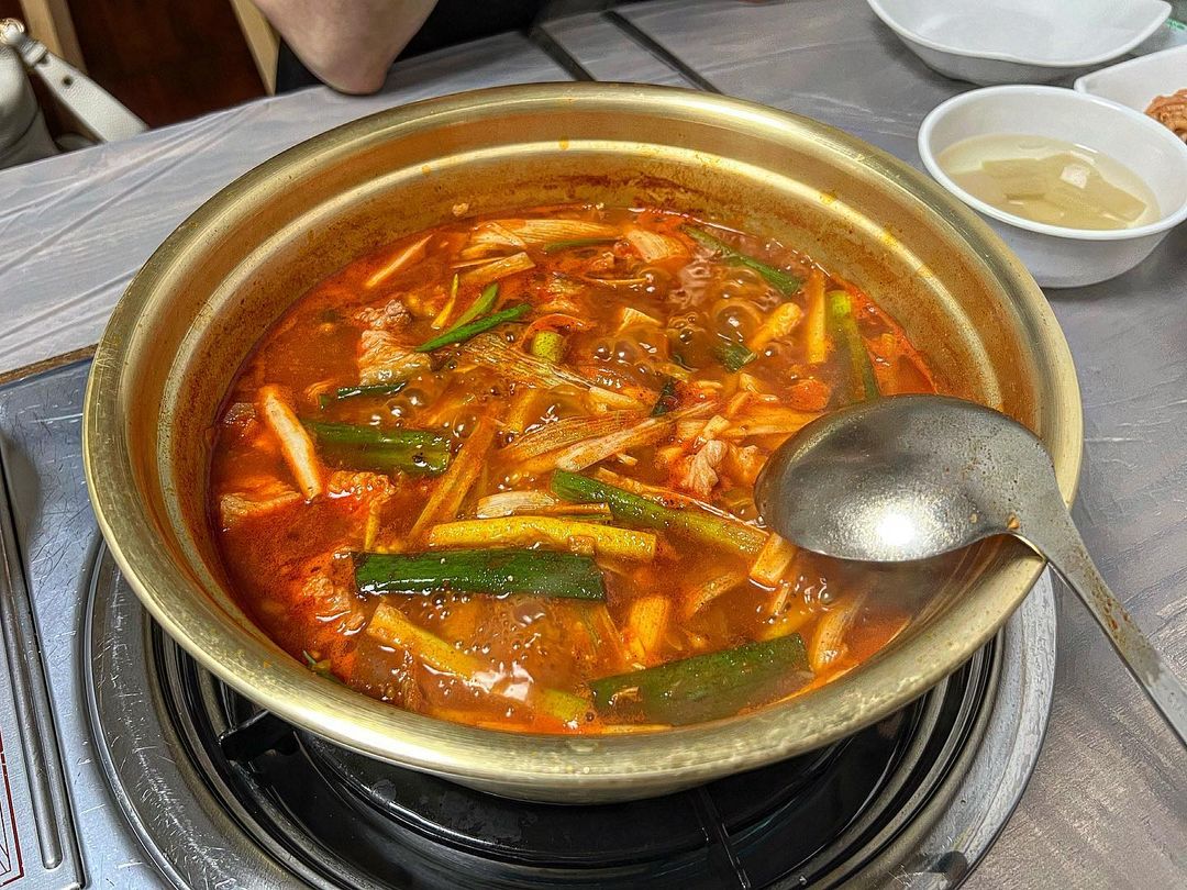 출처 : 정여사고추장찌개 인스타그램 검색 결과