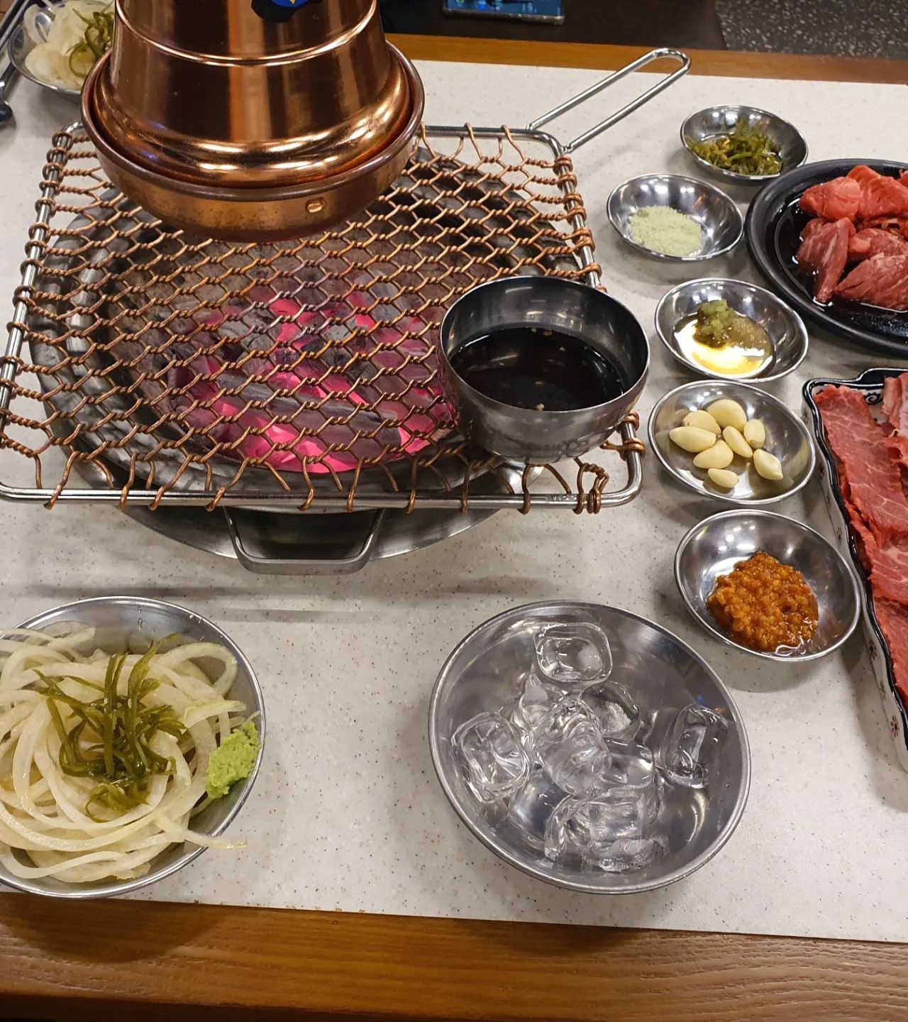 출처 : 백운축산 꽃갈비 강남점 인스타그램 검색 결과