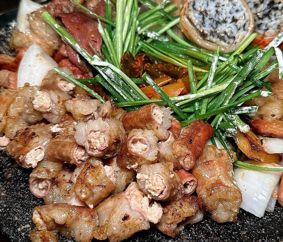 출처 : 원조마늘곱창 인스타그램 검색 결과