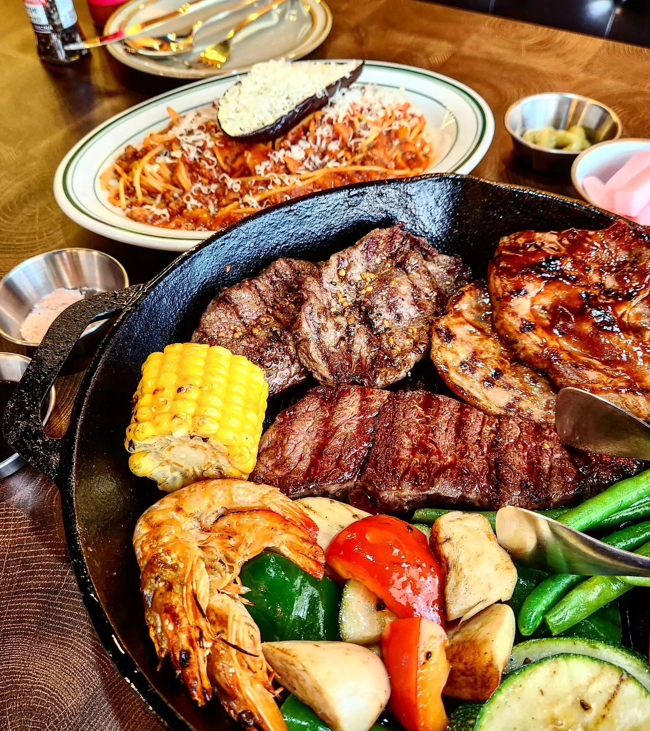 출처 : 러스틱스모크하우스 보정점 인스타그램 검색 결과