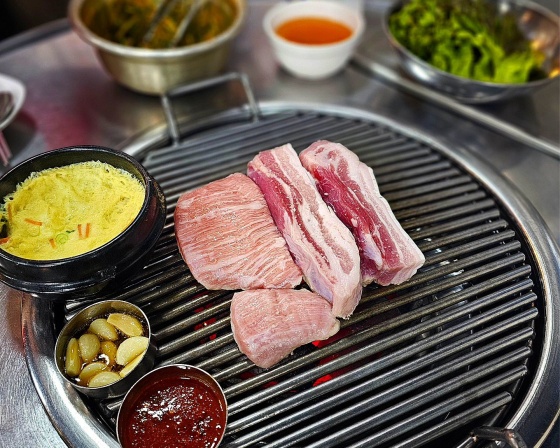 돈장군주먹고기 , 경기도 안양시 동안구 인덕원로24번길 14
