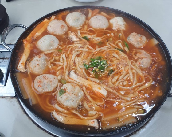 미락전골칼국수 , 대전광역시 동구 한밭대로1254번길 104 미락전골칼국수