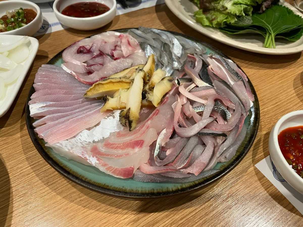 출처 : 진동둔횟집 인스타그램 검색 결과