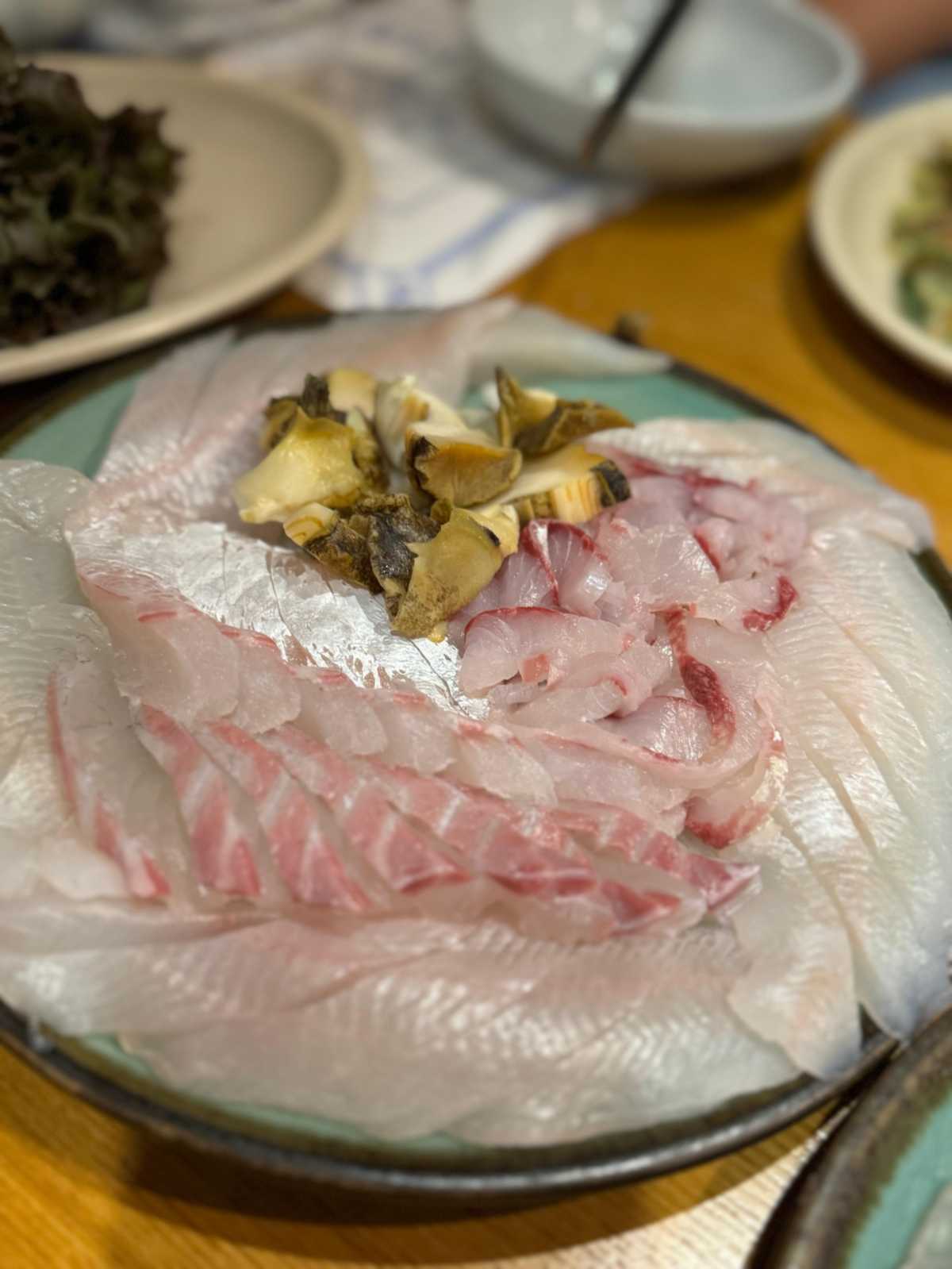 출처 : 진동둔횟집 인스타그램 검색 결과