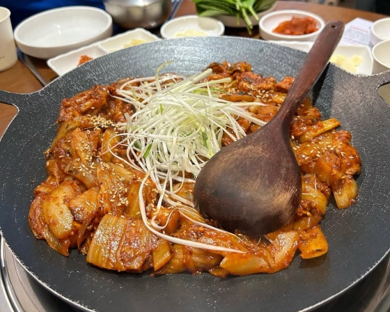 김촌 신촌직영점 , 서울특별시 서대문구 명물길 46