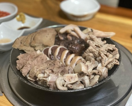 단골식당국밥 , 경상남도 거창군 거창읍 중앙로 140 단골식당국밥