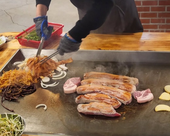 그날이후불타는삼겹살 , 부산광역시 강서구 새진목길11번길 22