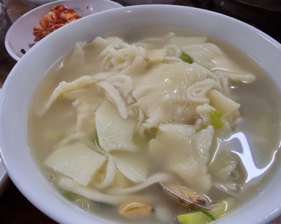 원조홍두깨칼국수 , 서울특별시 중구 퇴계로 421