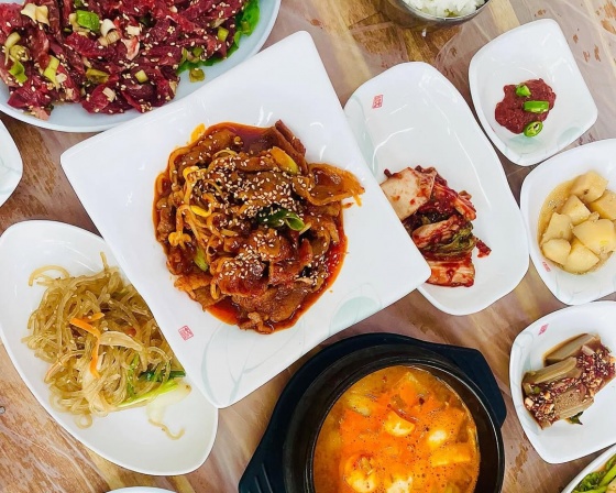 엄지가든 , 전라남도 목포시 북교길 32 엄지가든