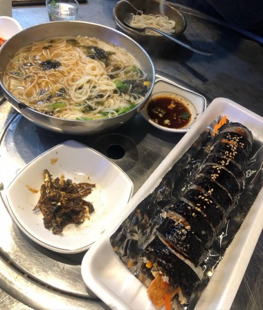 도라지국수집 , 서울특별시 서초구 남부순환로356길 15 양재종합시장 지하1층