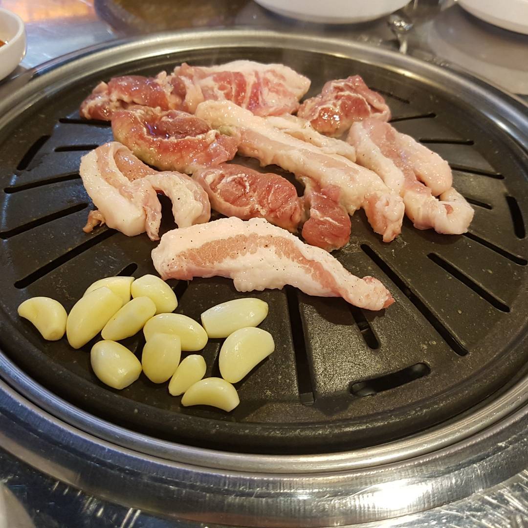 출처 : 본가뒷고기 인스타그램 검색 결과