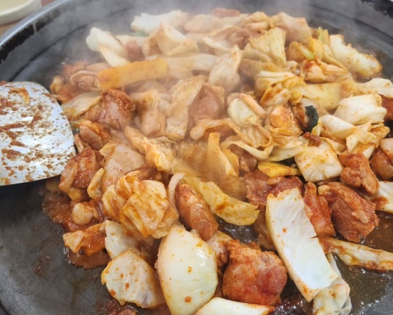 춘천함가네닭갈비 , 강원특별자치도 춘천시 영서로 2347 춘천함가네닭갈비