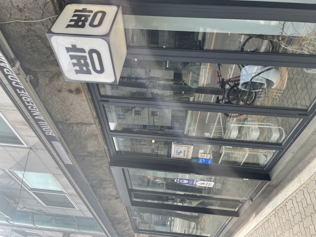 place_img