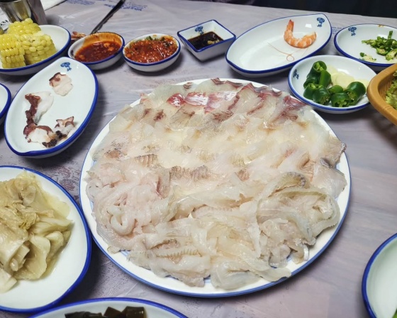 산호횟집 , 부산광역시 영도구 하리해안길 12