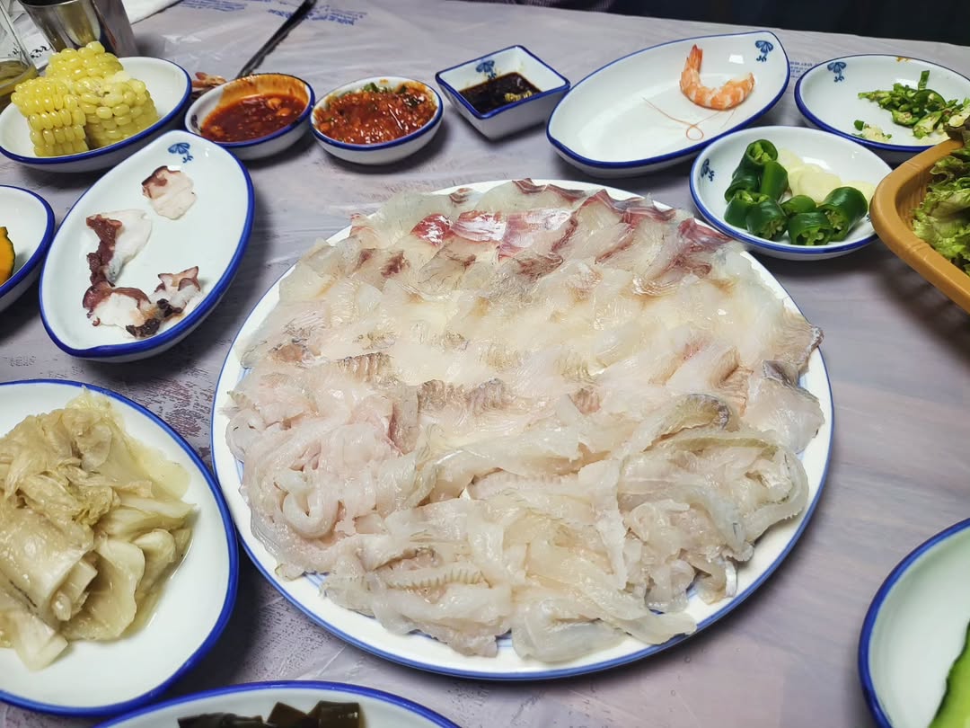 출처 : 산호횟집 인스타그램 검색 결과