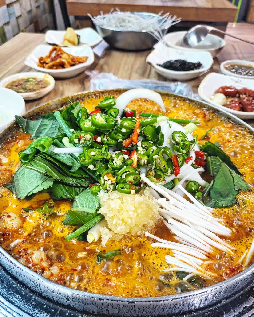 출처 : 거제전통양곱창전골 인스타그램 검색 결과