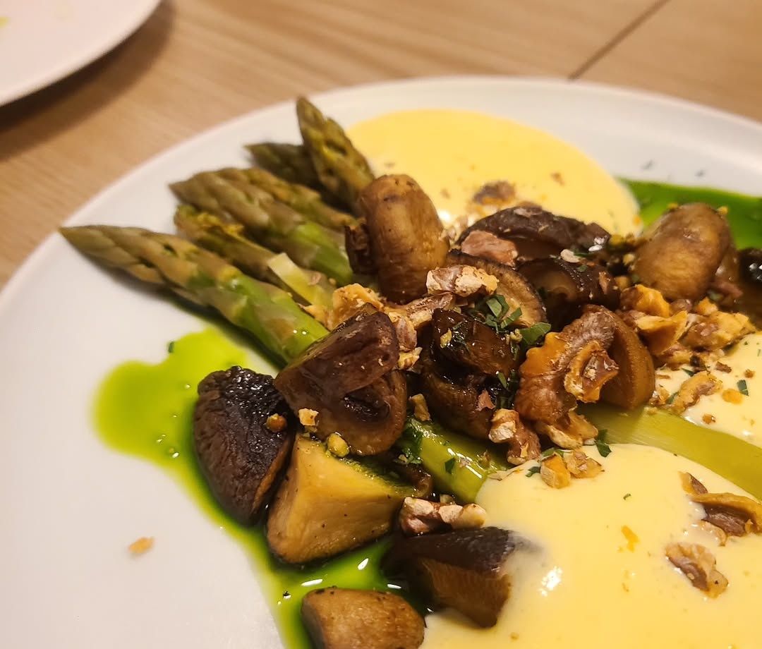 출처 : 엠바시 Embassy 인스타그램 검색 결과